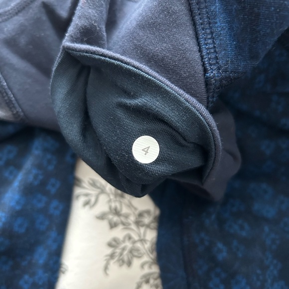 Lululemon leggings - Picture 4 of 6